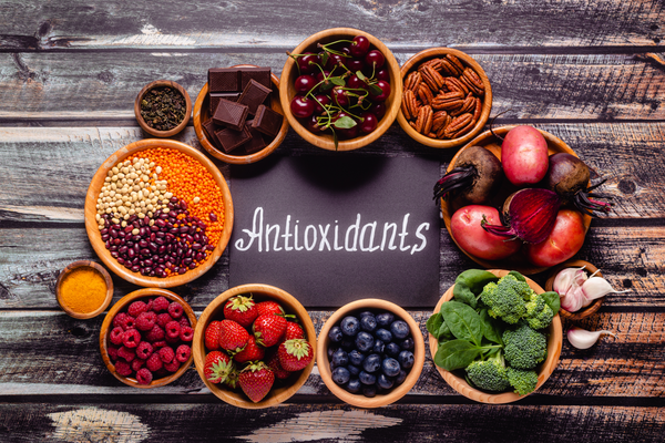 15 Antioxidant-Rich Foods Everyone Should Be Eating!